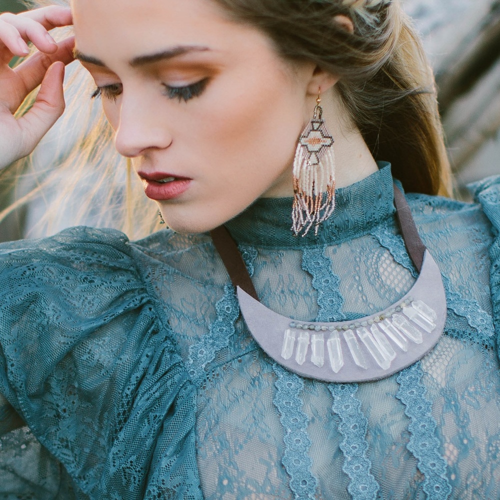 HOST PICK Handstitched Quartz Leather Bib Necklace - Picture 1 of 4